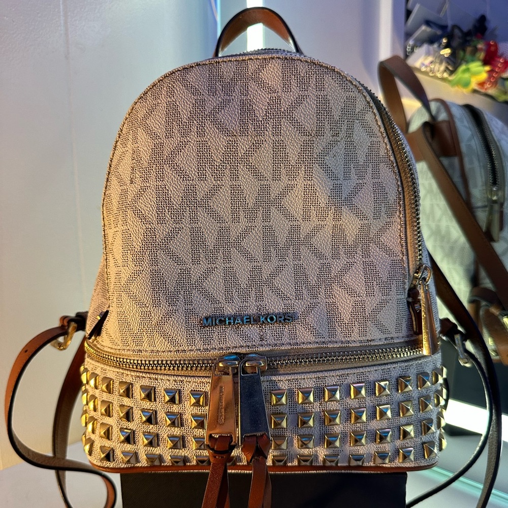 Michael kors medium backpack